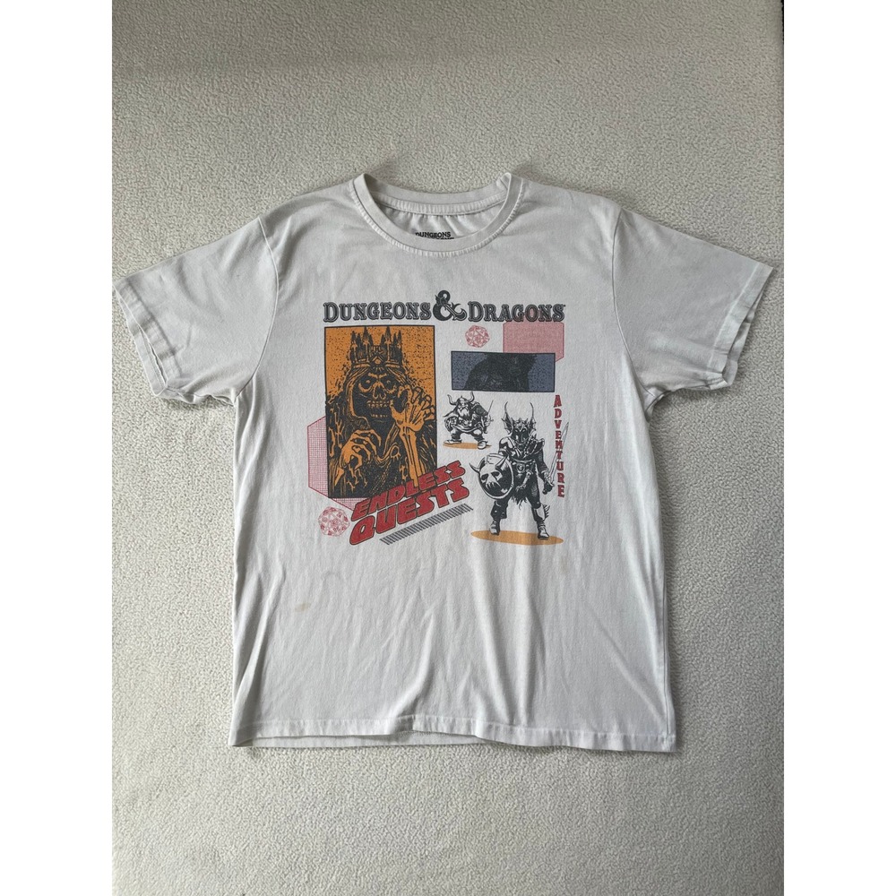 Dungeons & Dragons Mens Large T-Shirt White Endless Quests Graphic Tee